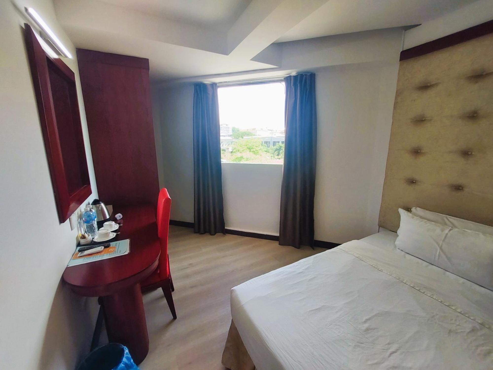 Celyn City Hotel Kota Kinabalu Kültér fotó